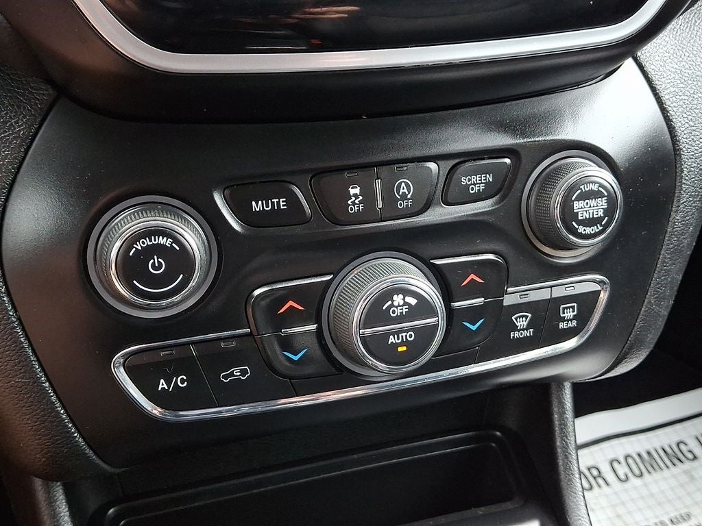2020 Jeep Cherokee Limited FWD
