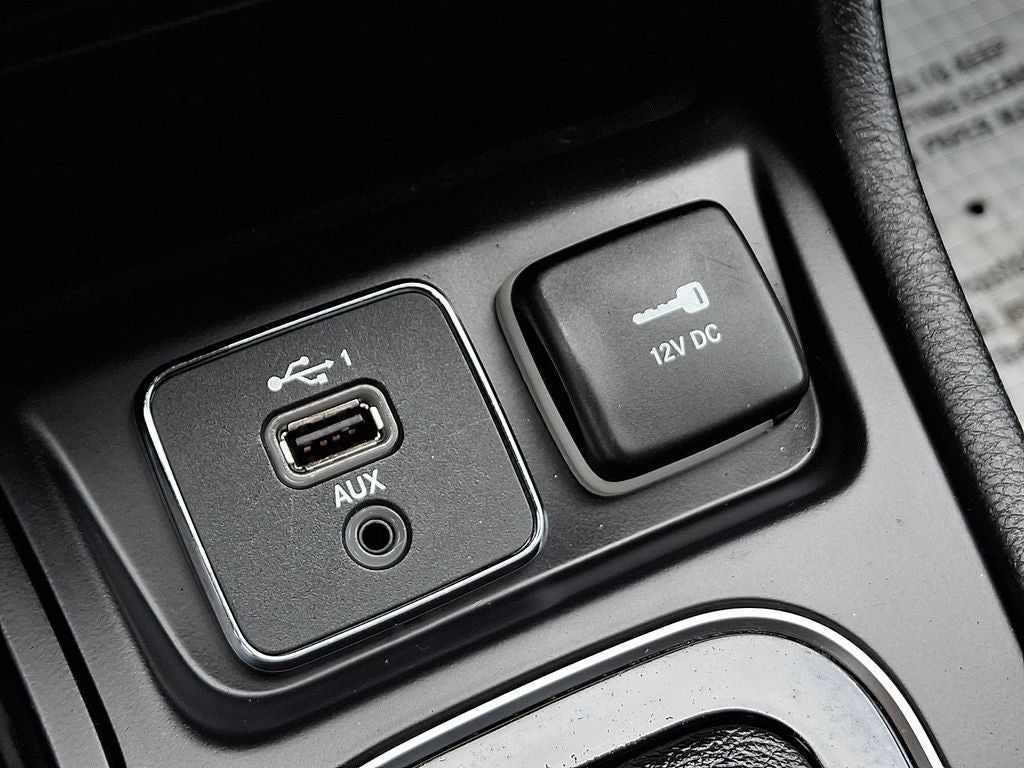 2020 Jeep Cherokee Limited FWD