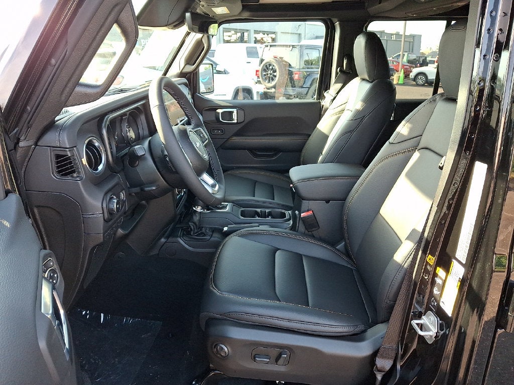 2027 Jeep Wrangler WRANGLER 4-DOOR SAHARA