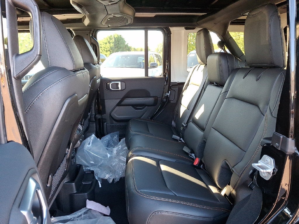 2027 Jeep Wrangler WRANGLER 4-DOOR SAHARA