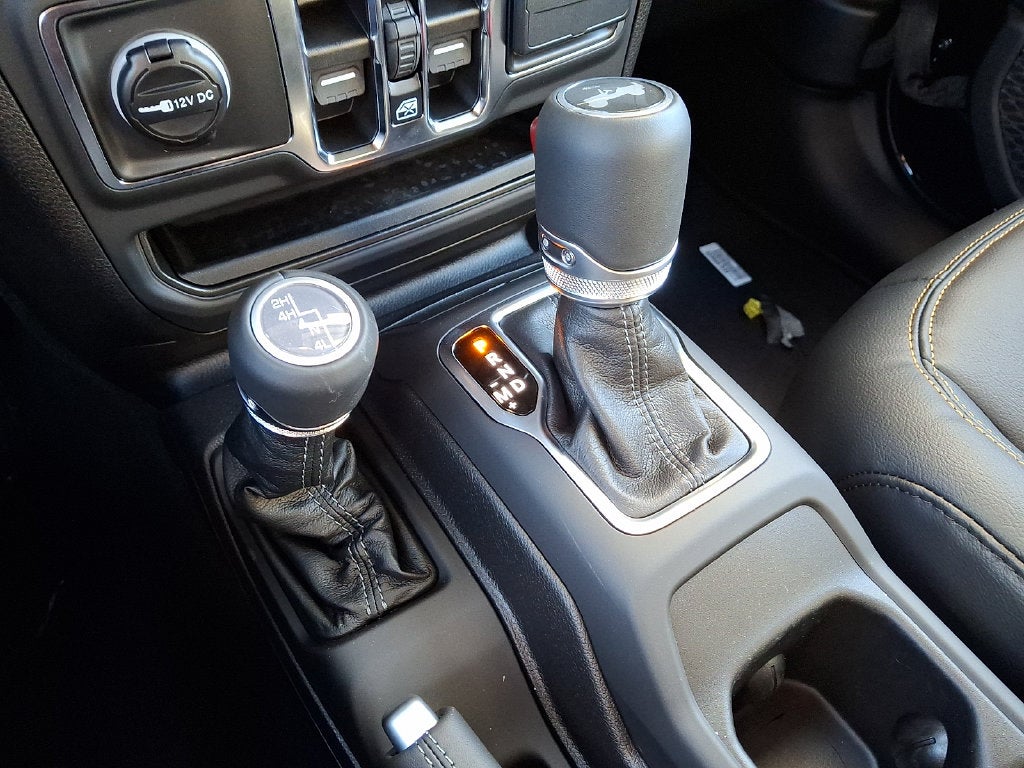 2027 Jeep Wrangler WRANGLER 4-DOOR SAHARA