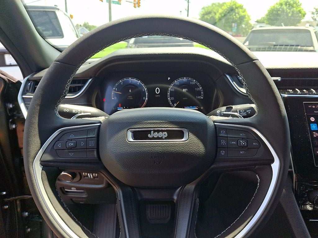 2026 Jeep Grand Cherokee GRAND CHEROKEE LAREDO X 4X4