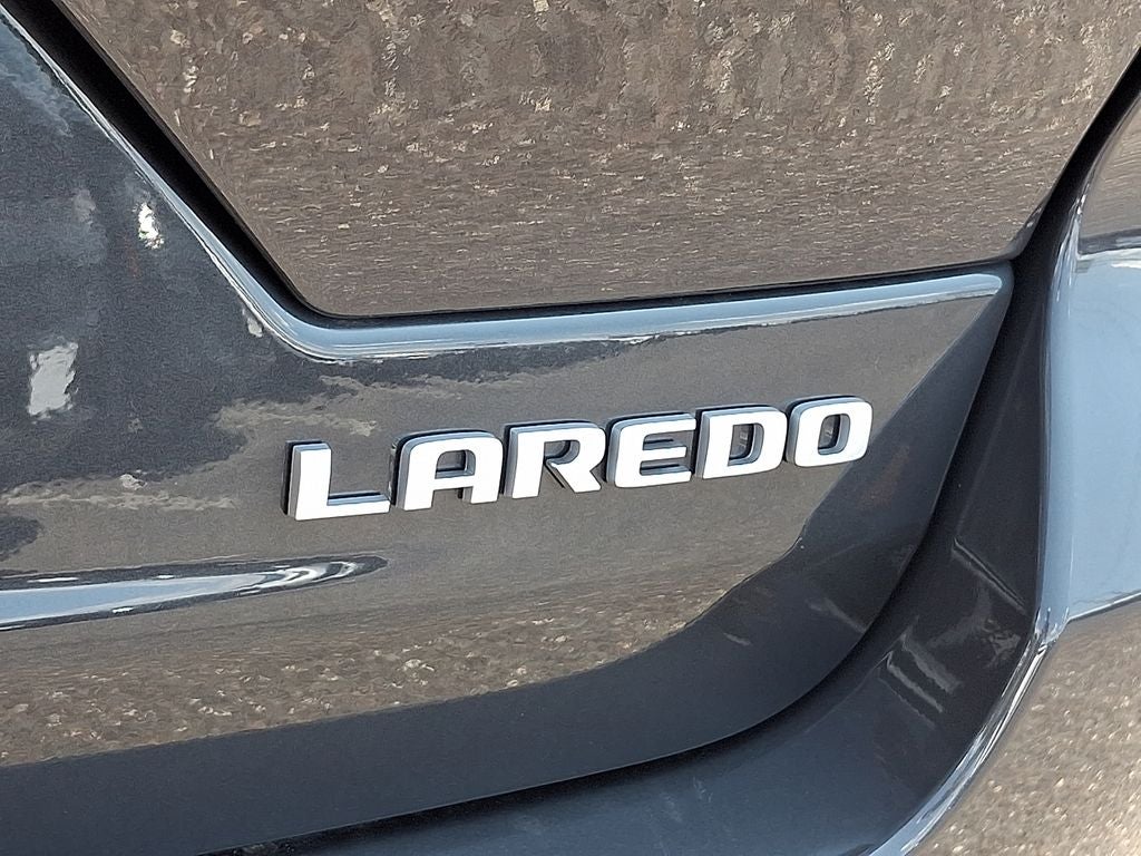 2026 Jeep Grand Cherokee GRAND CHEROKEE LAREDO X 4X4