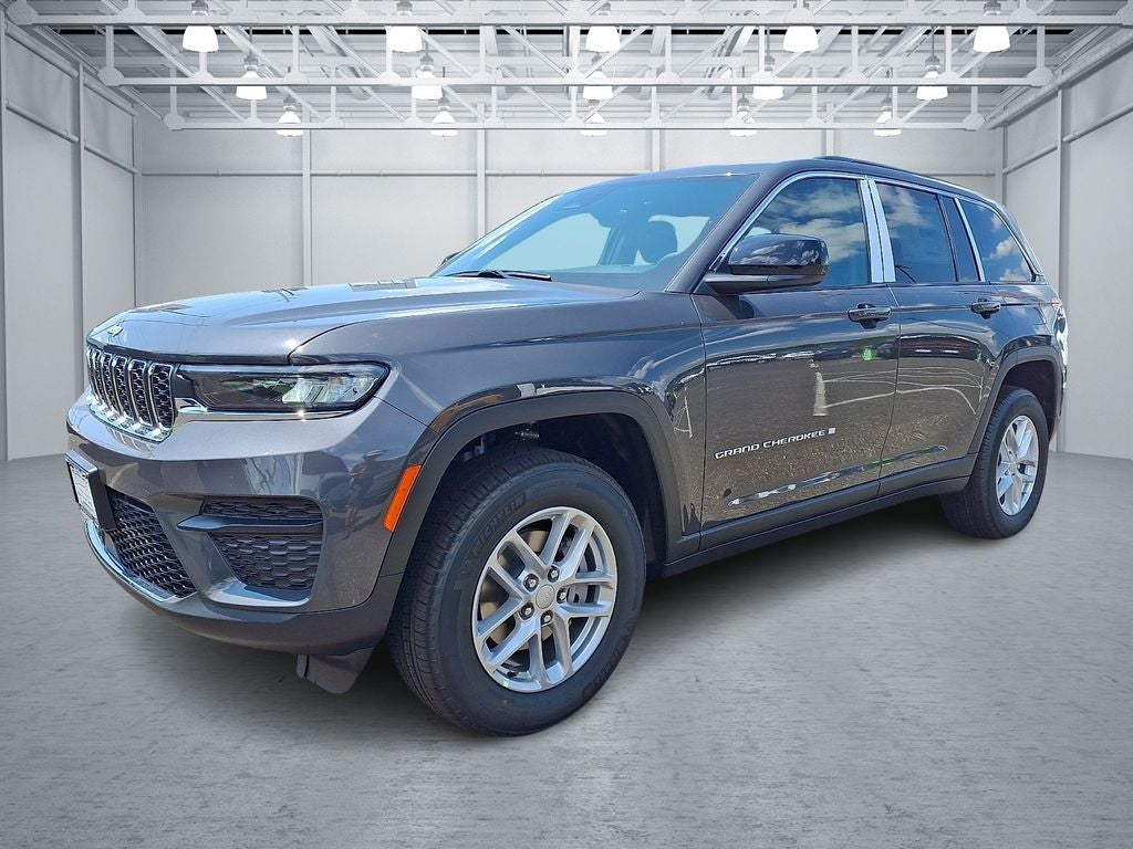2026 Jeep Grand Cherokee GRAND CHEROKEE LAREDO X 4X4