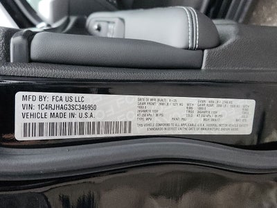 2025 Jeep Grand Cherokee GRAND CHEROKEE LAREDO X 4X4