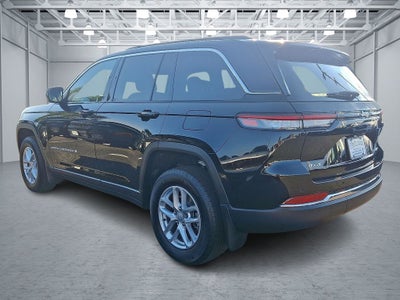 2025 Jeep Grand Cherokee GRAND CHEROKEE LAREDO X 4X4