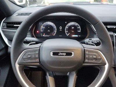 2025 Jeep Grand Cherokee GRAND CHEROKEE LAREDO X 4X4