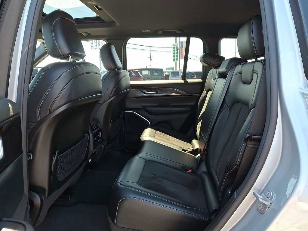 2022 Jeep Grand Cherokee Altitude 4x4