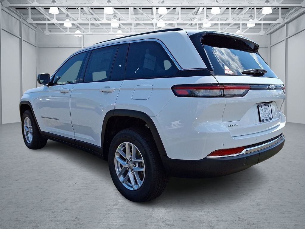2026 Jeep Grand Cherokee GRAND CHEROKEE LAREDO X 4X4