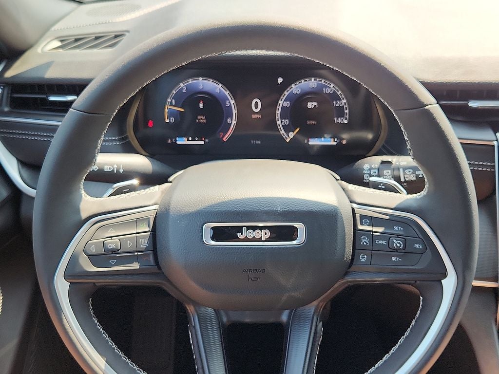 2026 Jeep Grand Cherokee GRAND CHEROKEE LAREDO X 4X4