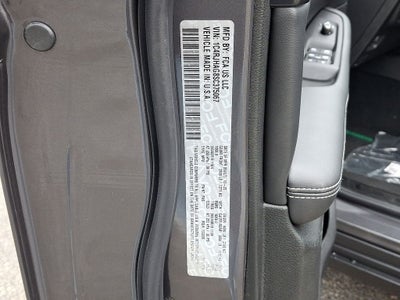 2025 Jeep Grand Cherokee GRAND CHEROKEE LAREDO X 4X4