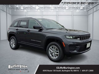 2025 Jeep Grand Cherokee GRAND CHEROKEE LAREDO X 4X4