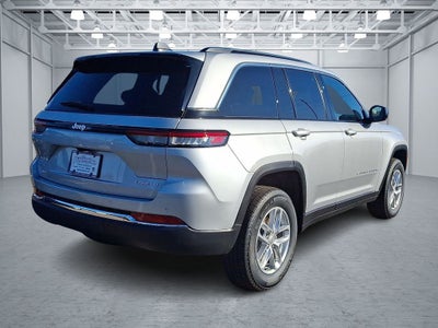 2025 Jeep Grand Cherokee GRAND CHEROKEE LAREDO X 4X4