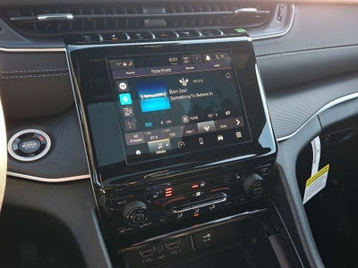 2025 Jeep Grand Cherokee GRAND CHEROKEE LAREDO X 4X4