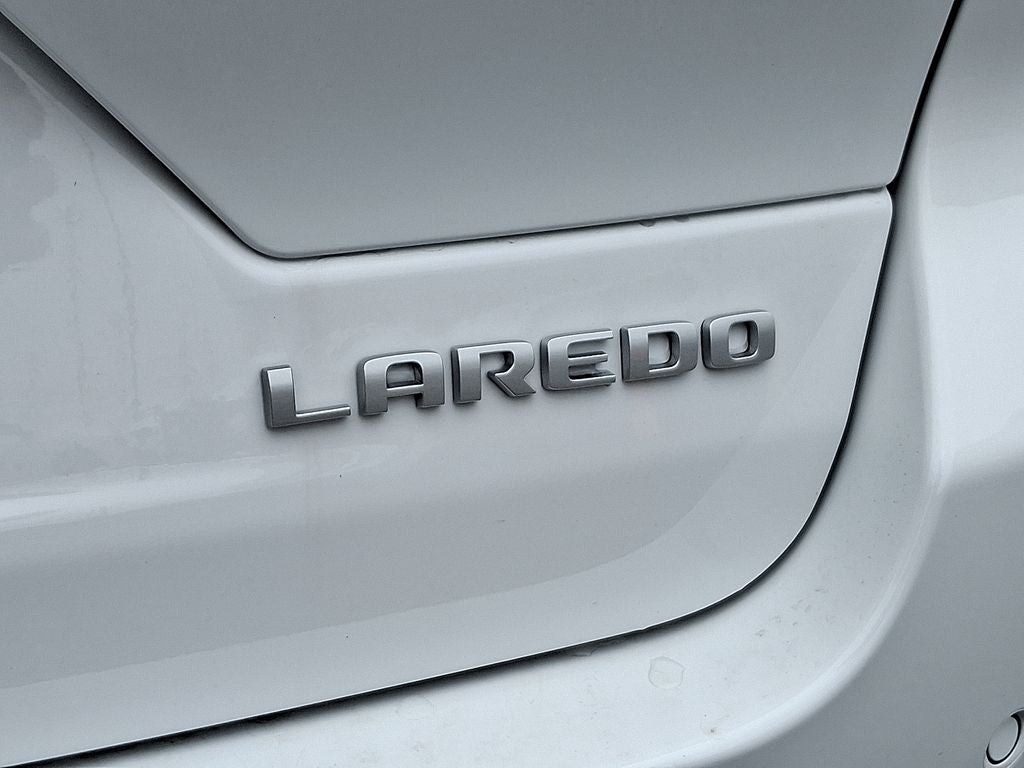 2025 Jeep Grand Cherokee GRAND CHEROKEE LAREDO X 4X4