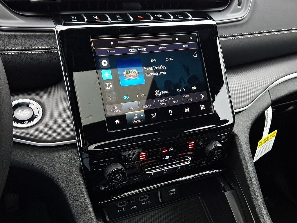 2025 Jeep Grand Cherokee GRAND CHEROKEE LAREDO X 4X4