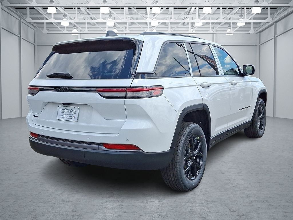 2026 Jeep Grand Cherokee GRAND CHEROKEE LAREDO ALTITUDE 4X4