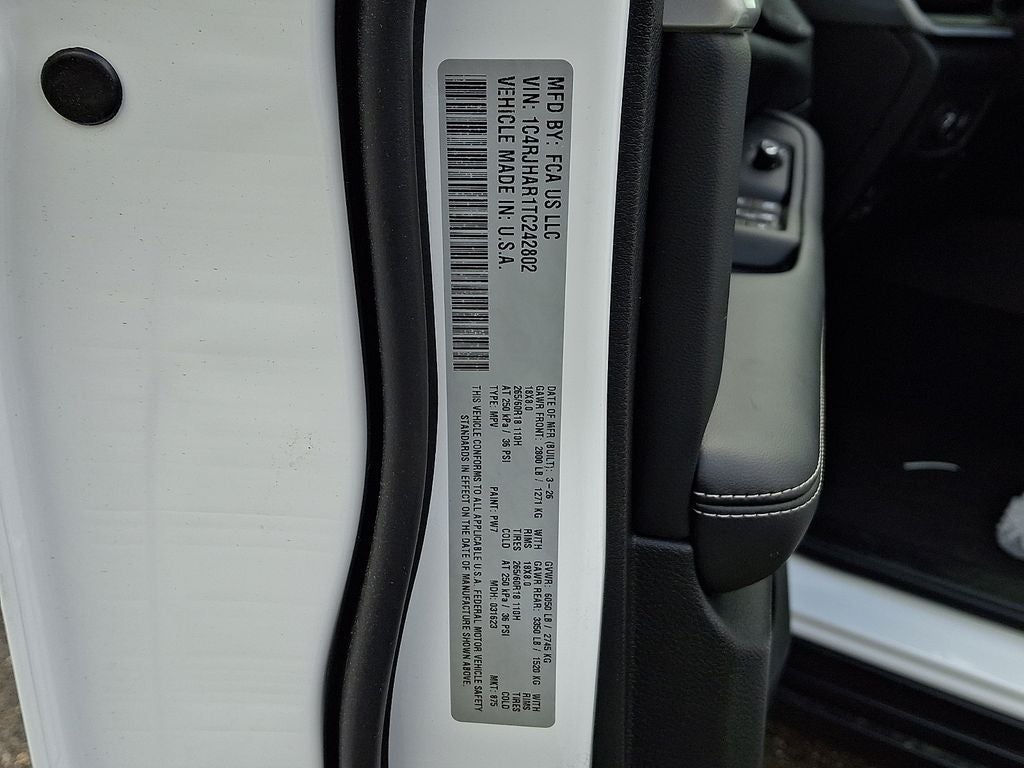 2026 Jeep Grand Cherokee GRAND CHEROKEE LAREDO ALTITUDE 4X4