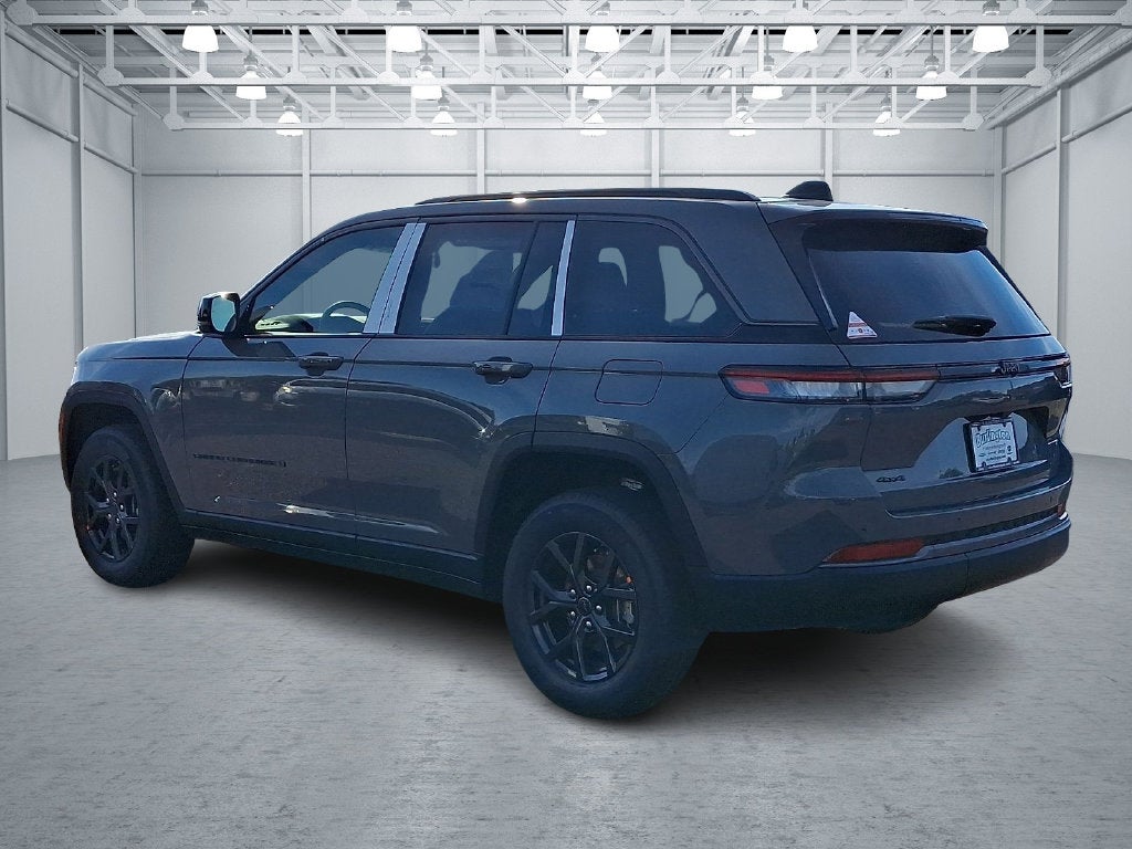 2027 Jeep Grand Cherokee GRAND CHEROKEE LAREDO ALTITUDE 4X4
