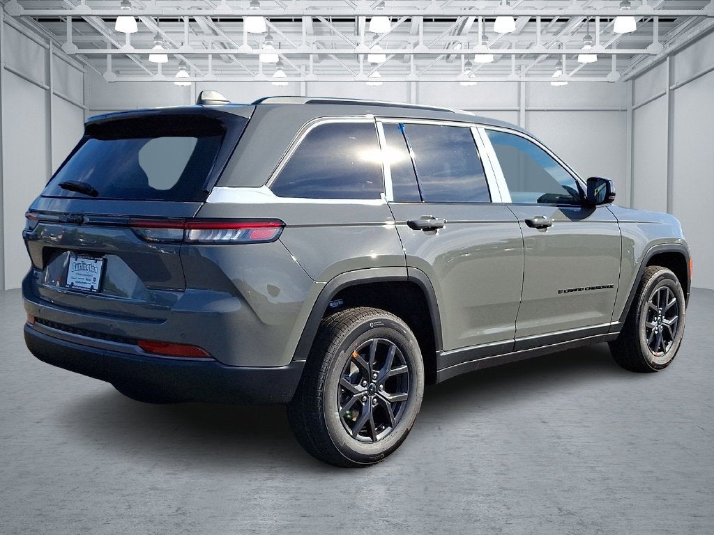2027 Jeep Grand Cherokee GRAND CHEROKEE LAREDO ALTITUDE 4X4
