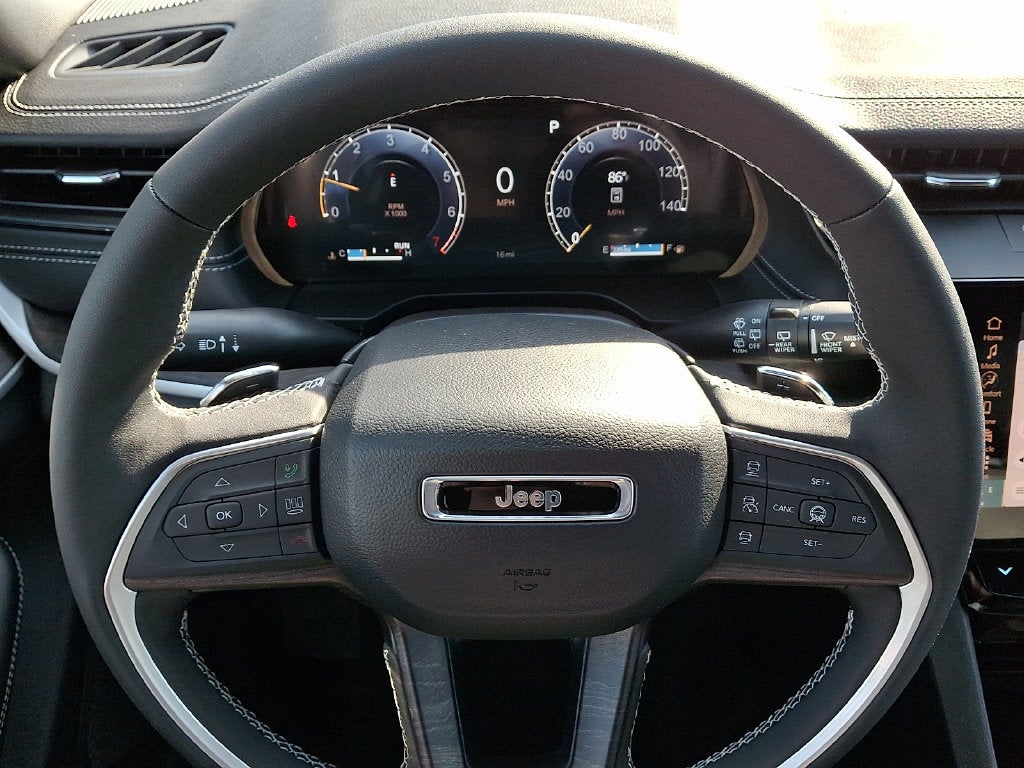 2027 Jeep Grand Cherokee GRAND CHEROKEE LAREDO ALTITUDE 4X4