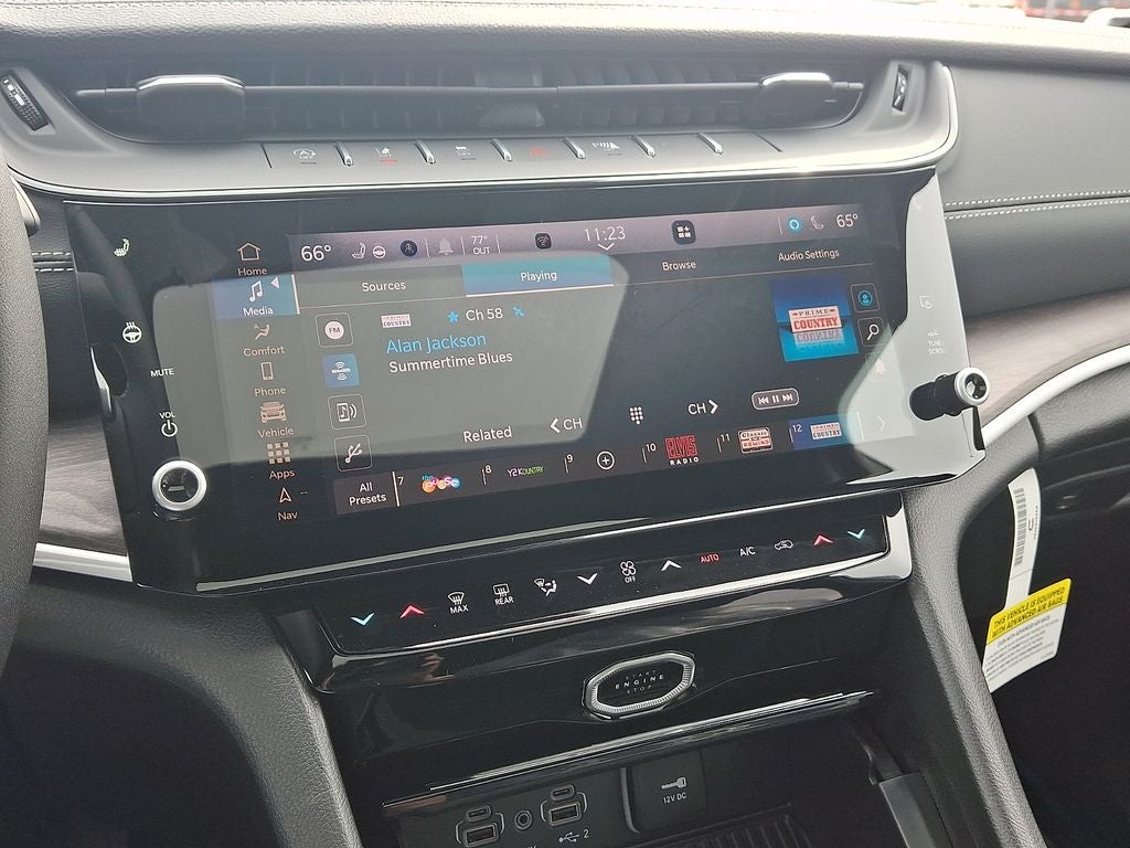 2026 Jeep Grand Cherokee GRAND CHEROKEE LAREDO ALTITUDE 4X4