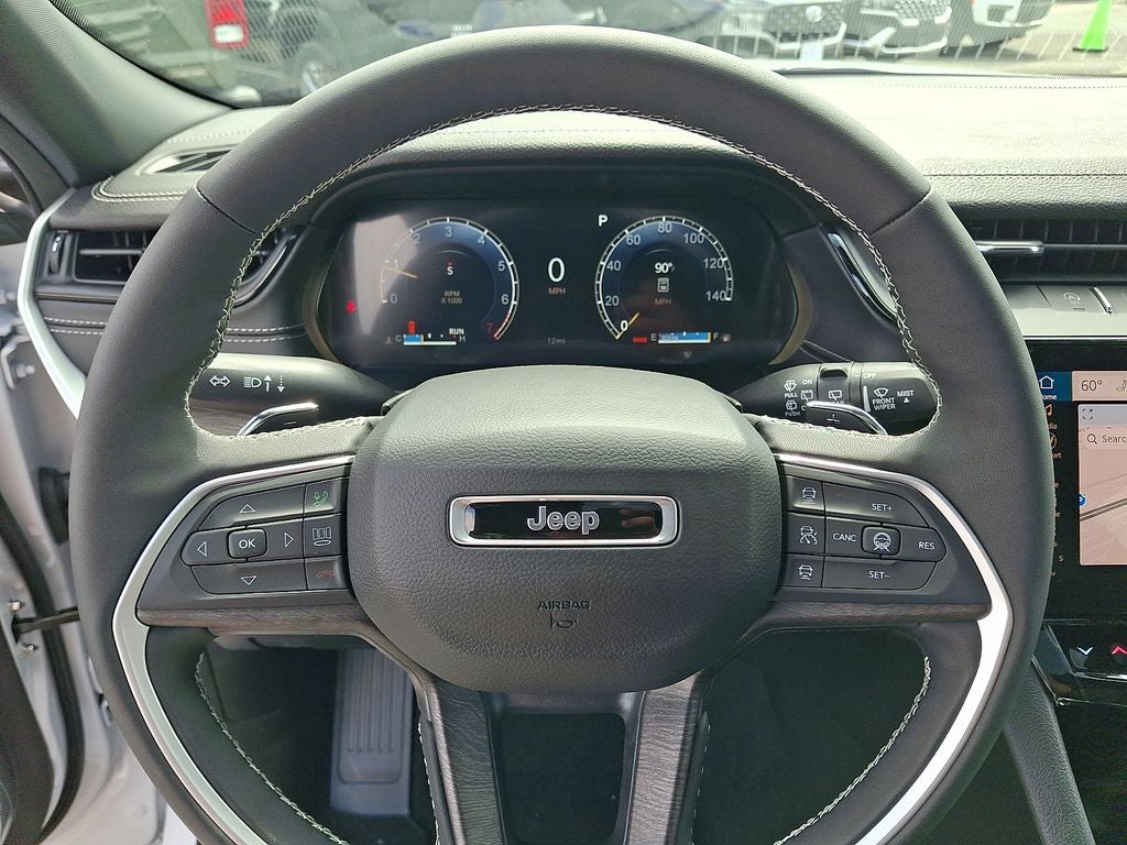 2027 Jeep Grand Cherokee Laredo Altitude
