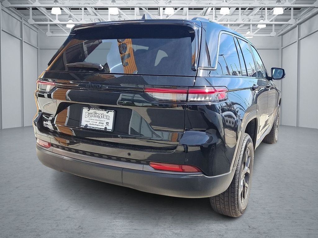 2026 Jeep Grand Cherokee GRAND CHEROKEE LAREDO ALTITUDE 4X4