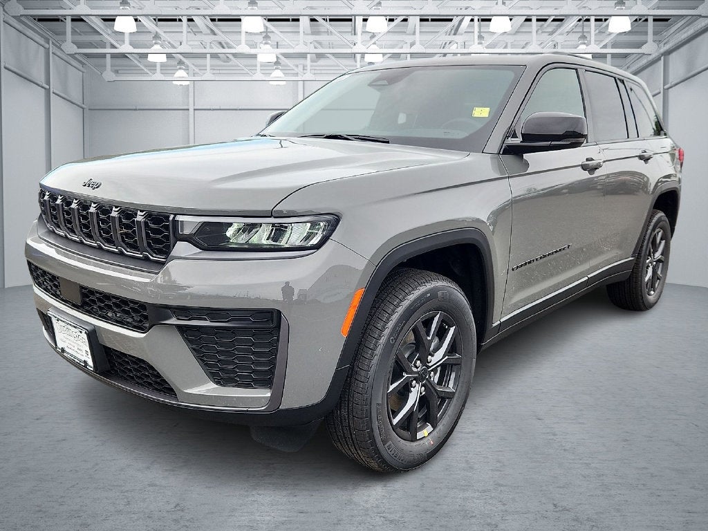 2027 Jeep Grand Cherokee GRAND CHEROKEE LAREDO ALTITUDE 4X4