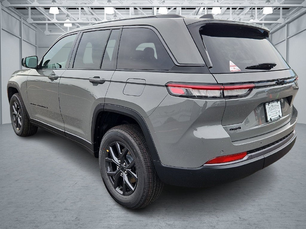 2027 Jeep Grand Cherokee GRAND CHEROKEE LAREDO ALTITUDE 4X4