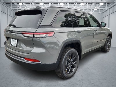2027 Jeep Grand Cherokee GRAND CHEROKEE LAREDO ALTITUDE 4X4