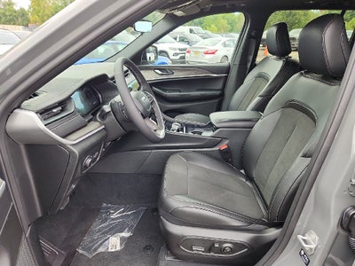 2027 Jeep Grand Cherokee GRAND CHEROKEE LAREDO ALTITUDE 4X4