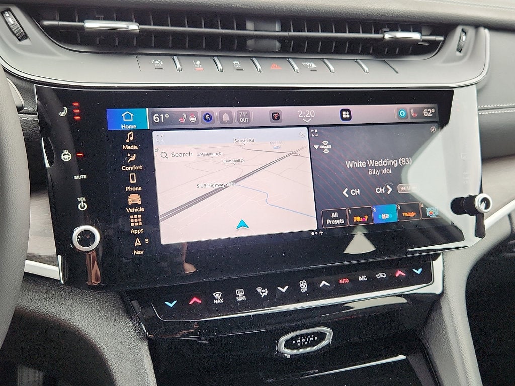 2027 Jeep Grand Cherokee GRAND CHEROKEE LAREDO ALTITUDE 4X4