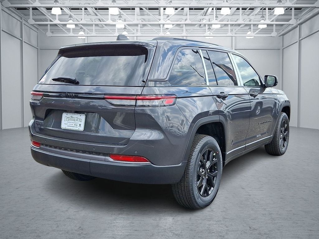 2026 Jeep Grand Cherokee GRAND CHEROKEE LAREDO ALTITUDE 4X4