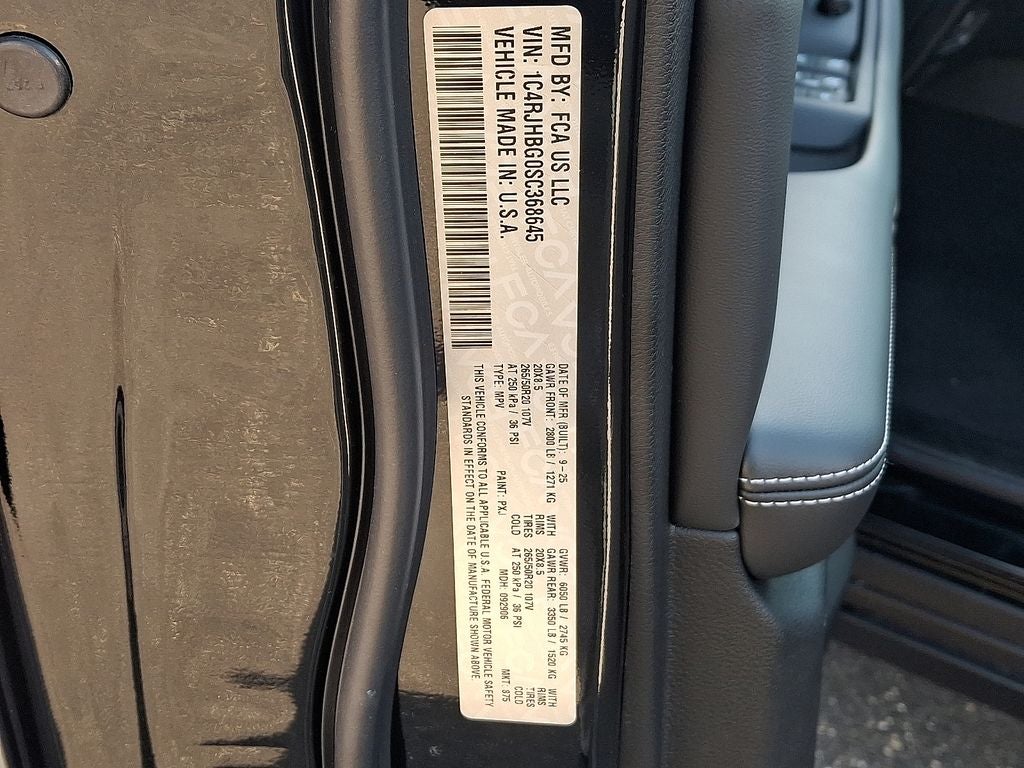 2025 Jeep Grand Cherokee GRAND CHEROKEE LIMITED 4X4