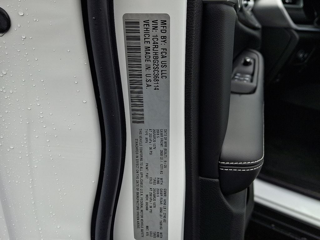 2025 Jeep Grand Cherokee GRAND CHEROKEE LIMITED 4X4