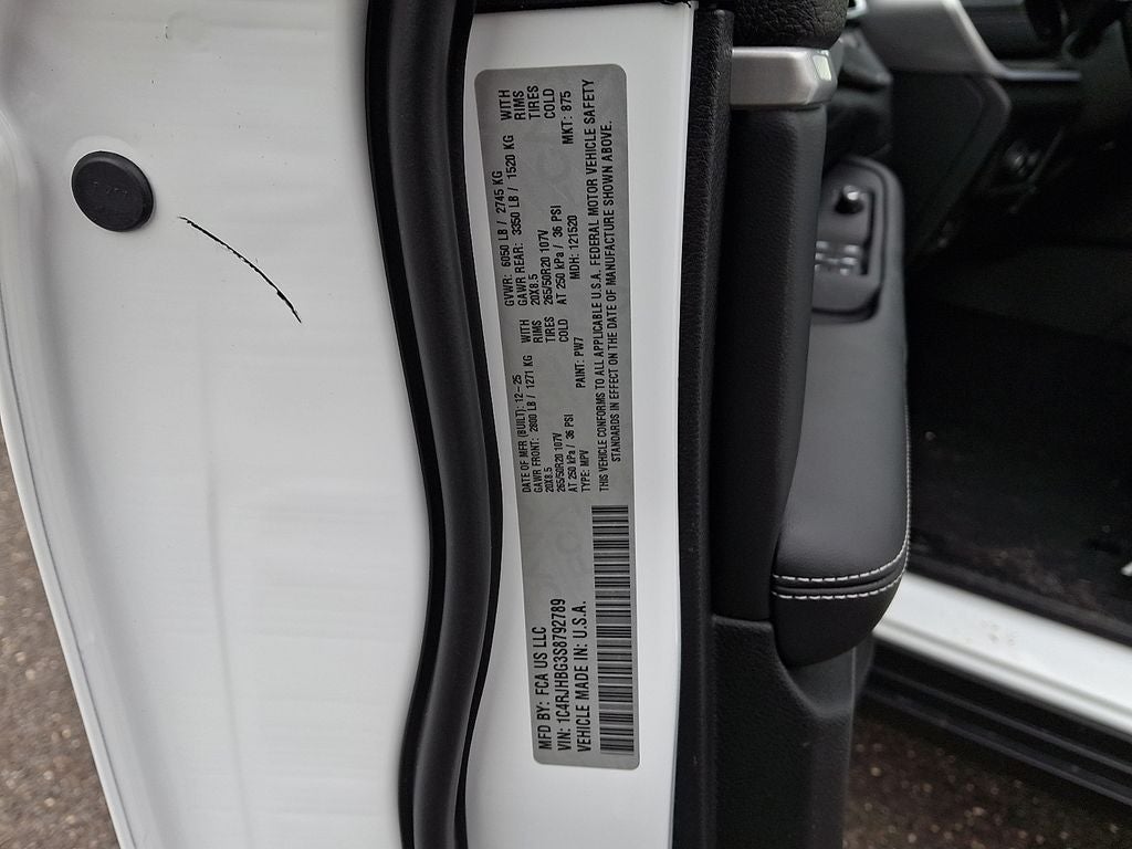 2025 Jeep Grand Cherokee GRAND CHEROKEE LIMITED 4X4