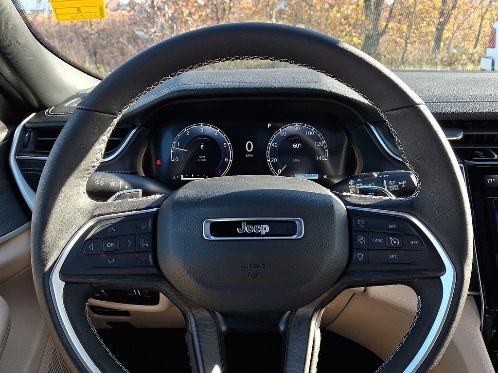 2025 Jeep Grand Cherokee GRAND CHEROKEE LIMITED 4X4