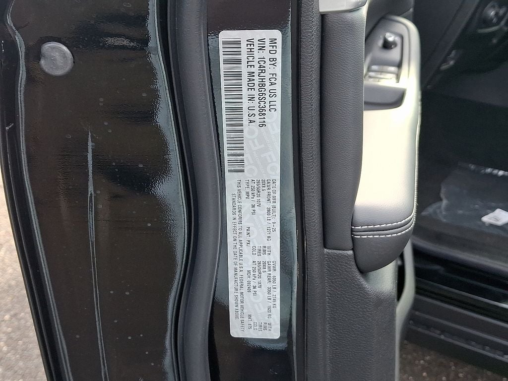 2025 Jeep Grand Cherokee GRAND CHEROKEE LIMITED 4X4