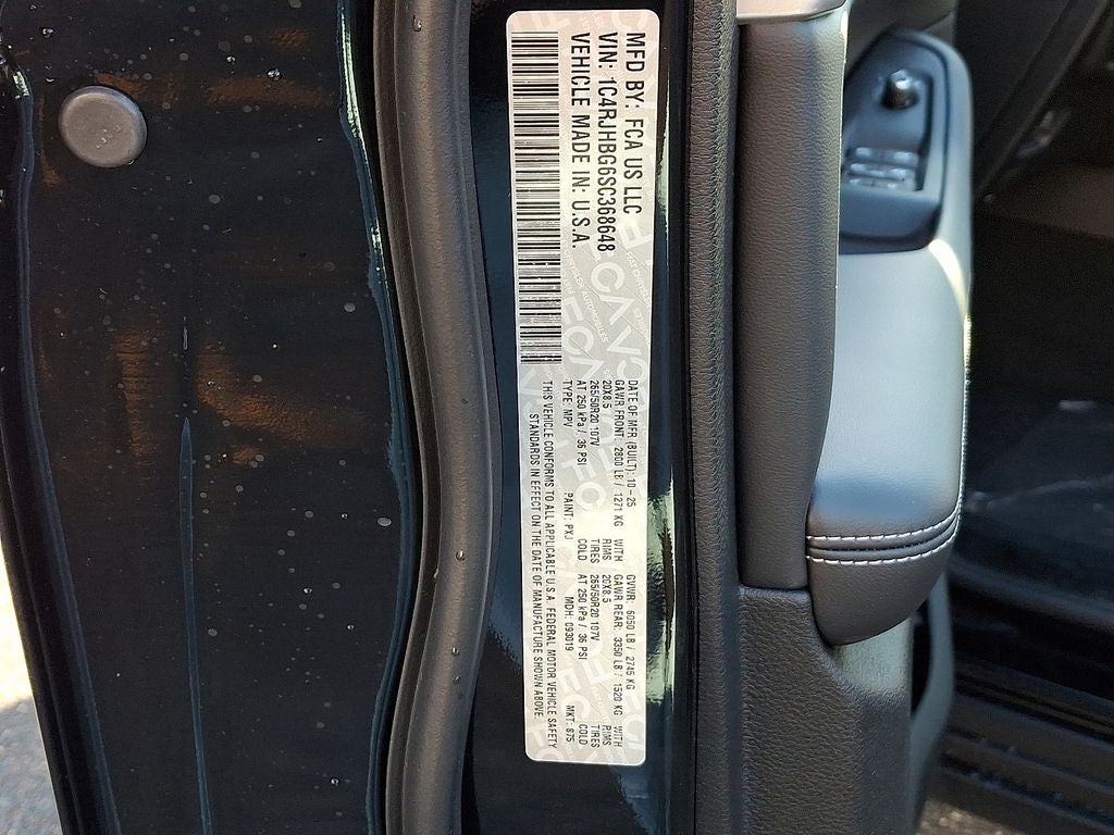 2025 Jeep Grand Cherokee GRAND CHEROKEE LIMITED 4X4