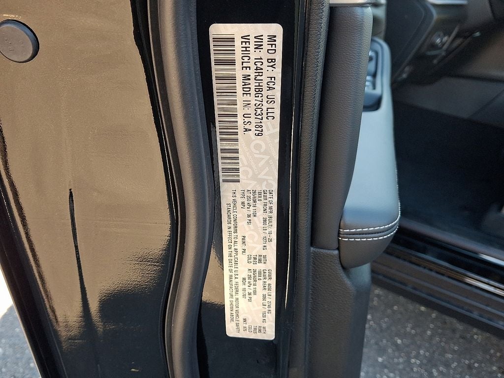 2025 Jeep Grand Cherokee GRAND CHEROKEE LIMITED 4X4