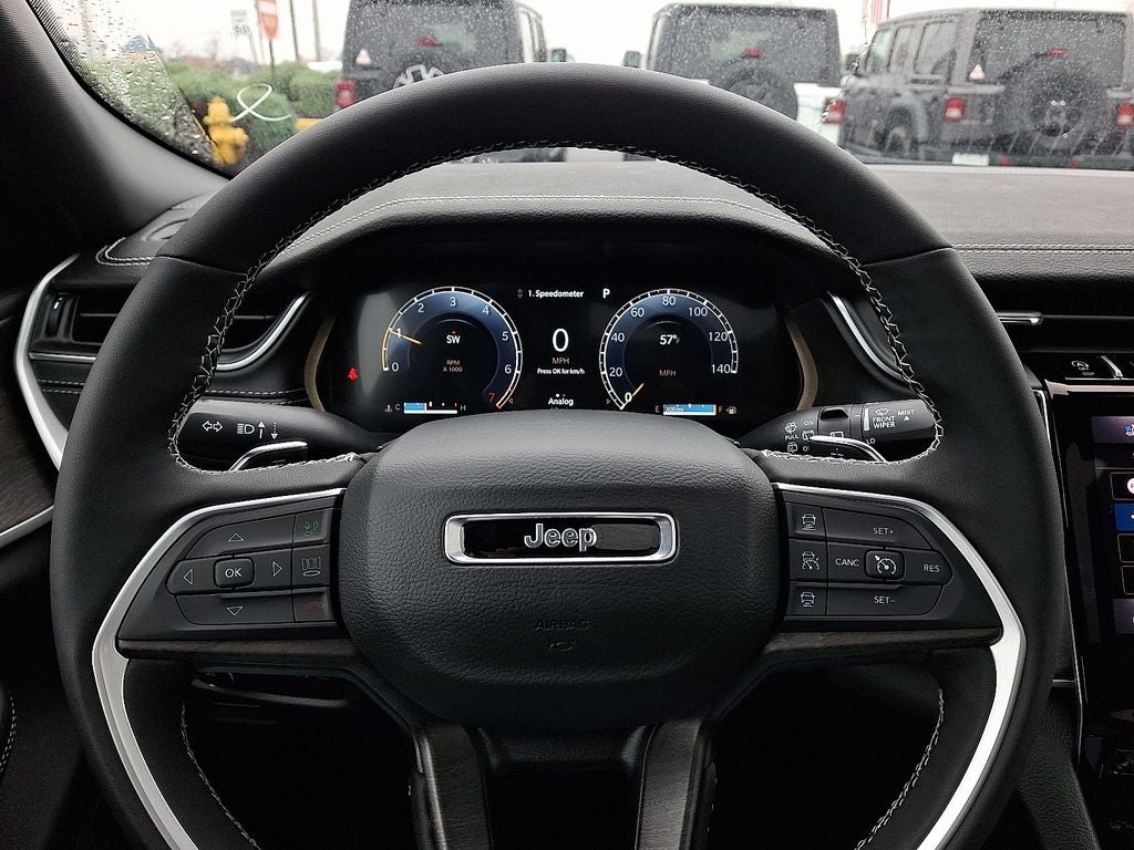 2025 Jeep Grand Cherokee GRAND CHEROKEE LIMITED 4X4