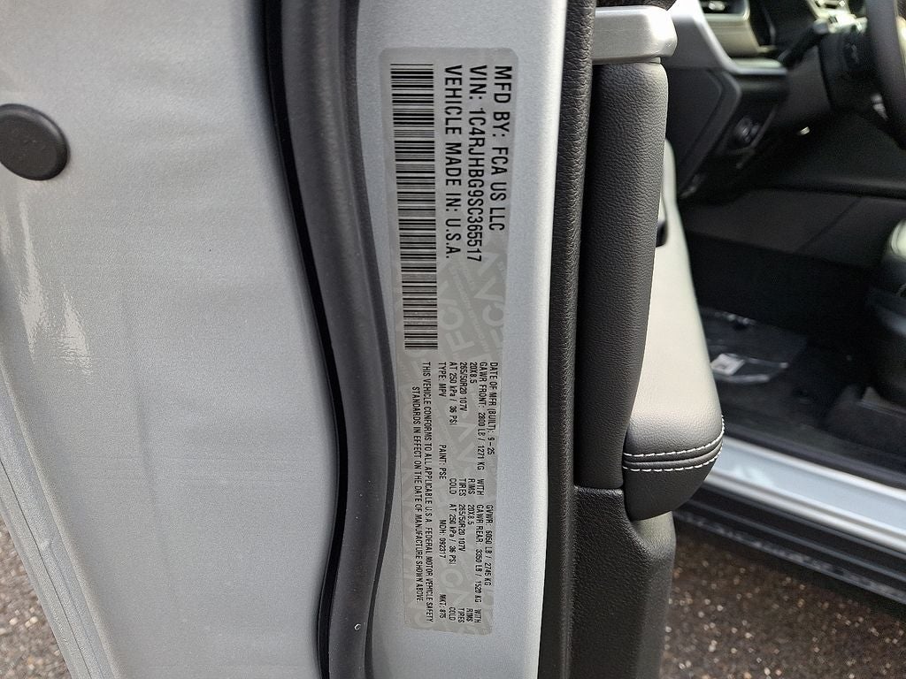 2025 Jeep Grand Cherokee GRAND CHEROKEE LIMITED 4X4