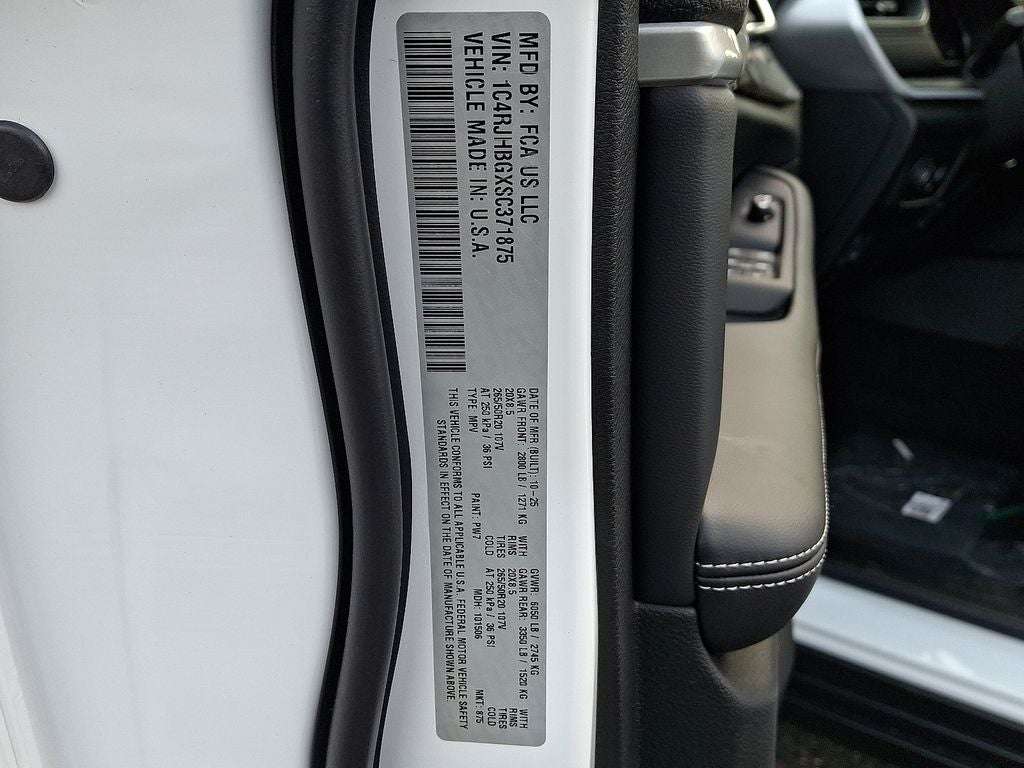 2025 Jeep Grand Cherokee GRAND CHEROKEE LIMITED 4X4