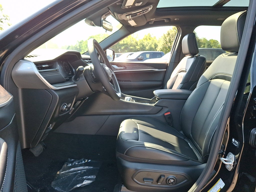 2027 Jeep Grand Cherokee GRAND CHEROKEE LIMITED 4X4