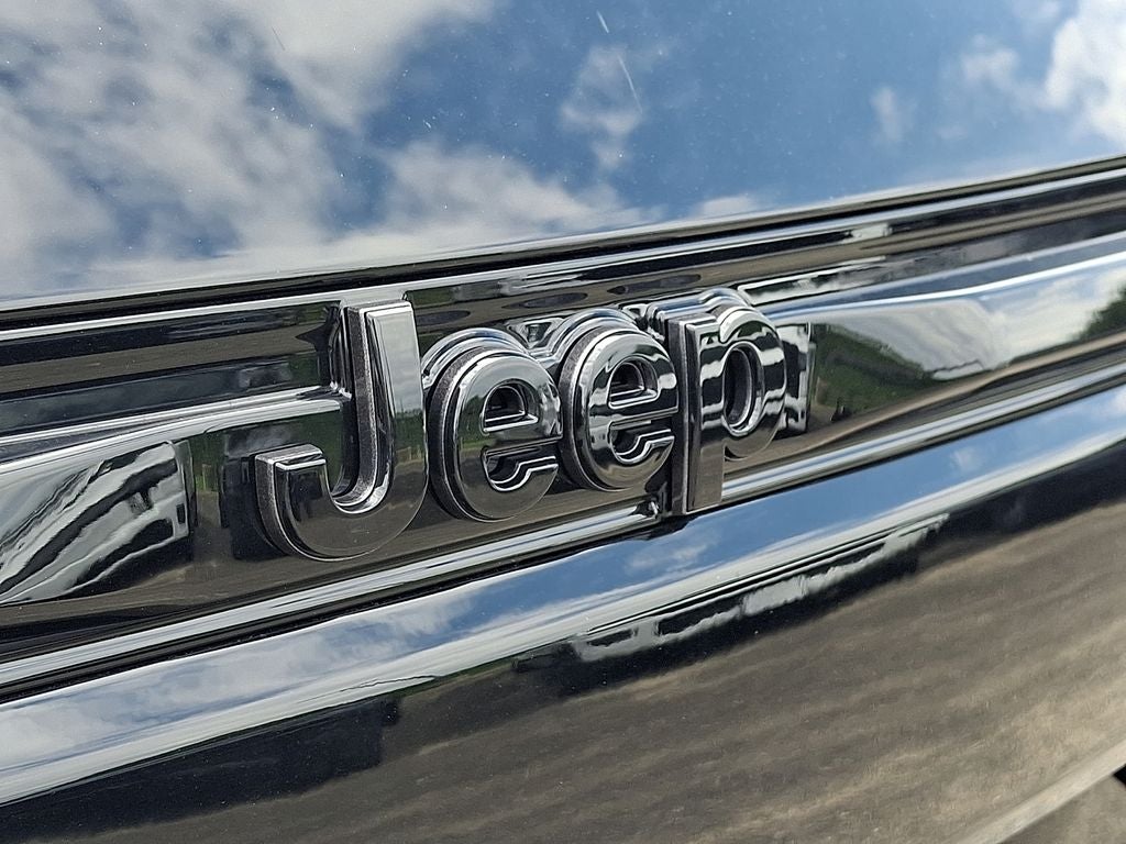 2027 Jeep Grand Cherokee Limited Reserve