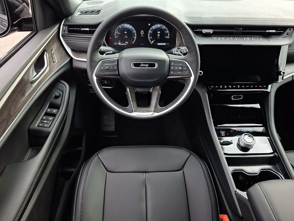 2027 Jeep Grand Cherokee GRAND CHEROKEE LIMITED 4X4