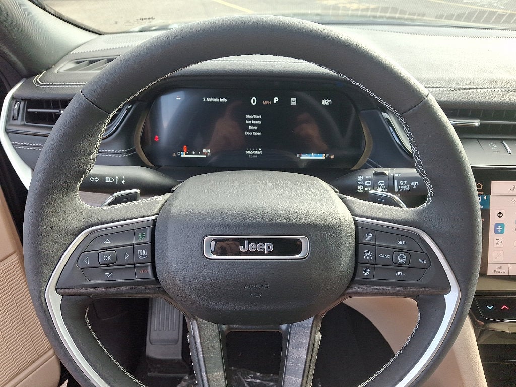 2027 Jeep Grand Cherokee GRAND CHEROKEE LIMITED 4X4