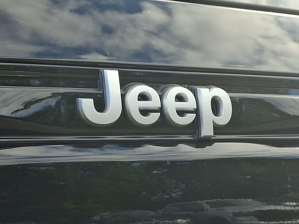 2027 Jeep Grand Cherokee GRAND CHEROKEE LIMITED 4X4