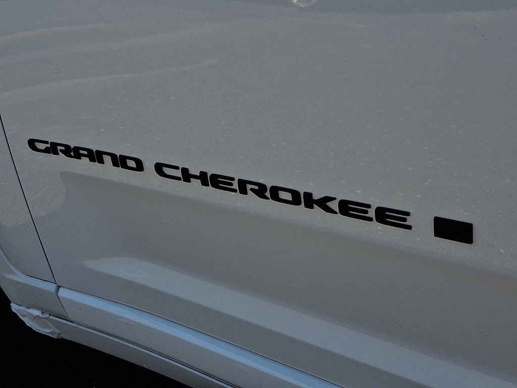 2027 Jeep Grand Cherokee GRAND CHEROKEE LIMITED RESERVE 4X4